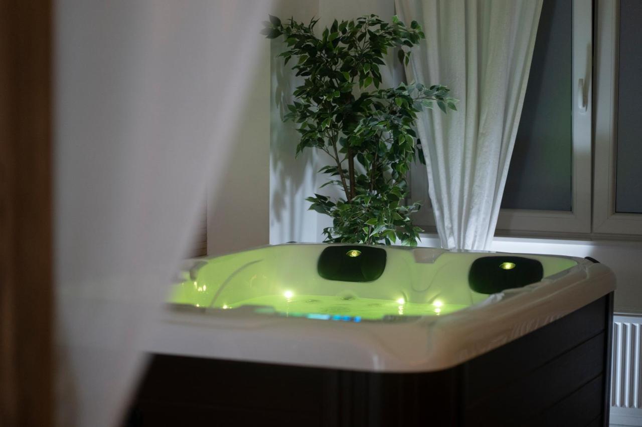 فندق Spa Palawan Prive Avec Jacuzzi Et Sauna لييج المظهر الخارجي الصورة